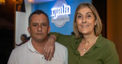 DE DORMIR EN UN COCHE A ENDULZAR TELDE: La historia de Carmelo Vega